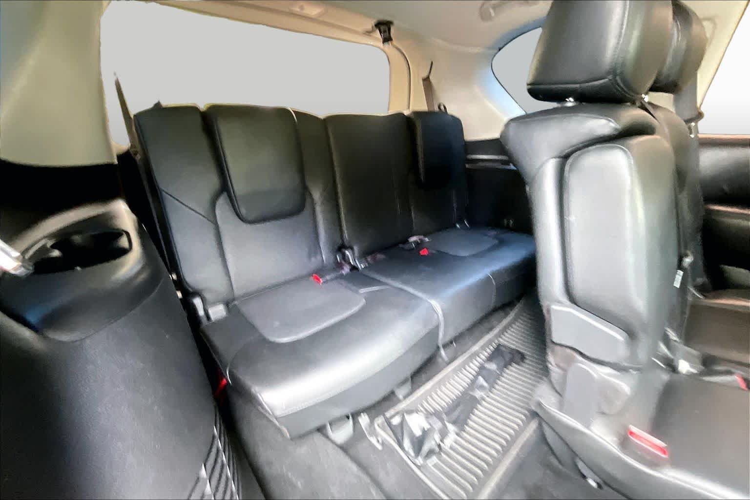 Used 2022 Gun Metallic Nissan SL image 28
