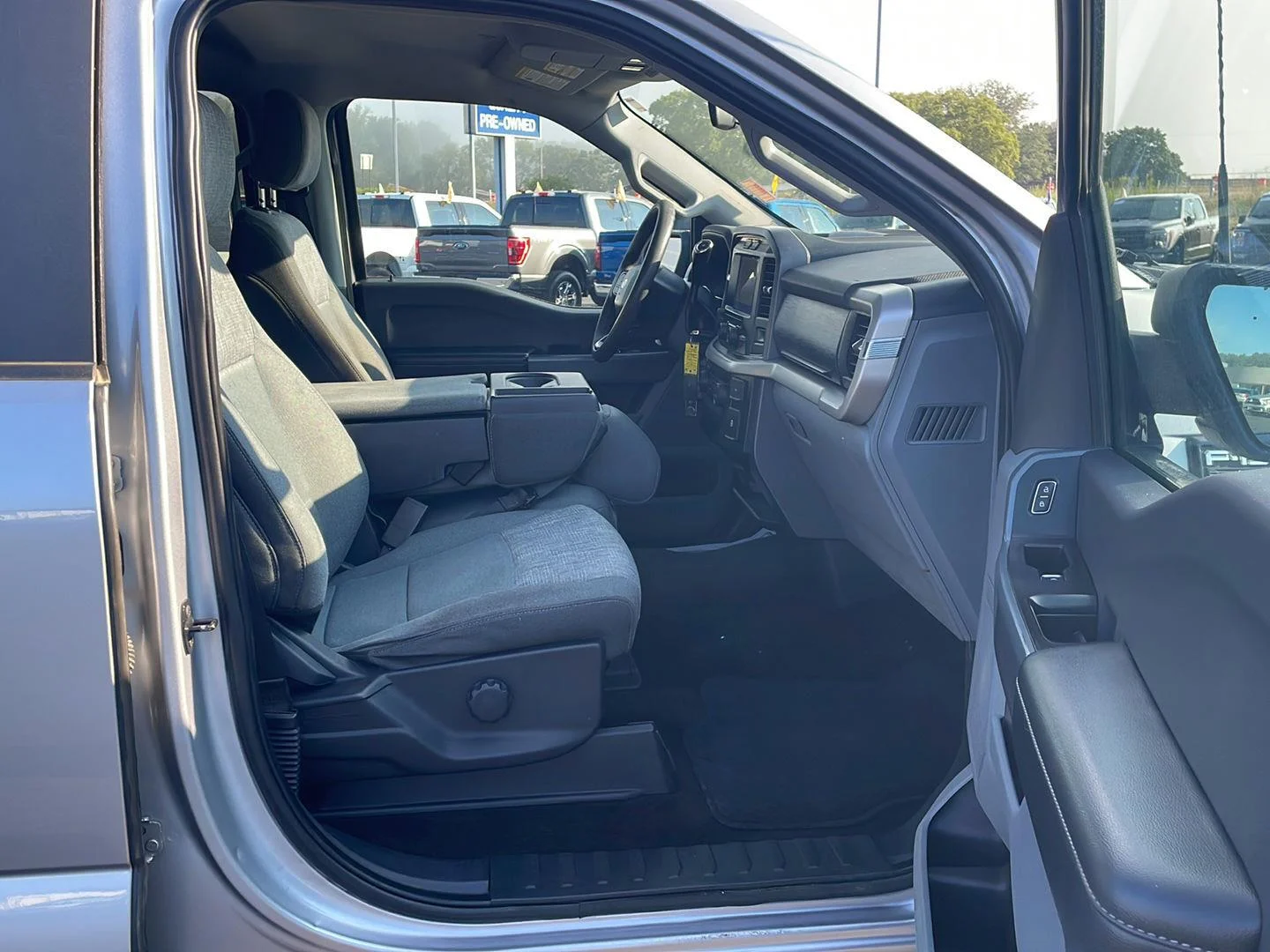 Used 2022 Iconic Silver Metallic Ford XLT image 28