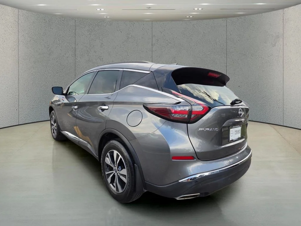 Used 2023 Gray Nissan SV image 3