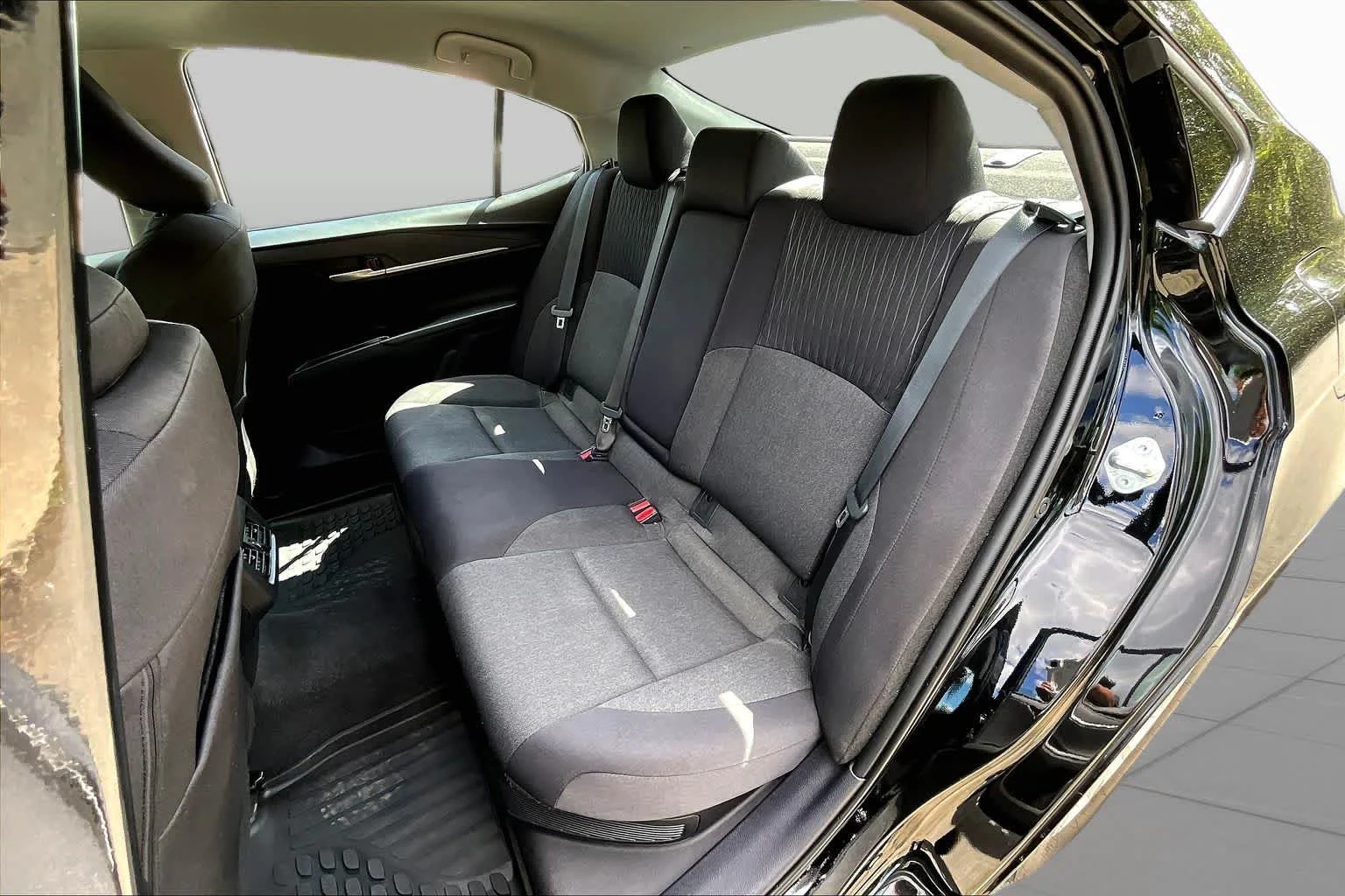 2025 Toyota Camry LE - Photo 20