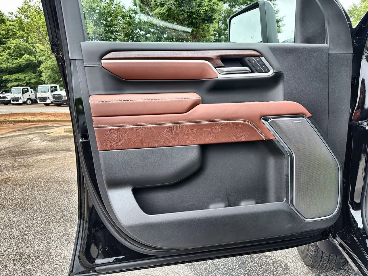 New 2026 Onyx Black GMC Denali Ultimate DRW image 18