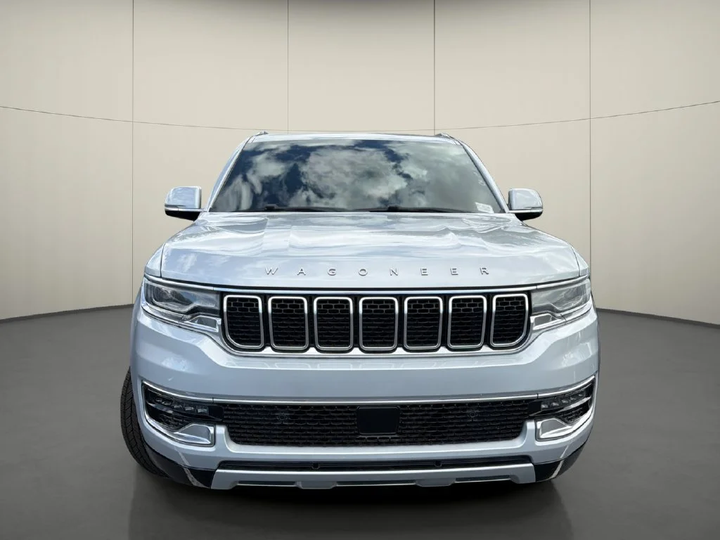 Used 2022 Silver Jeep Series II 4x4 image 2
