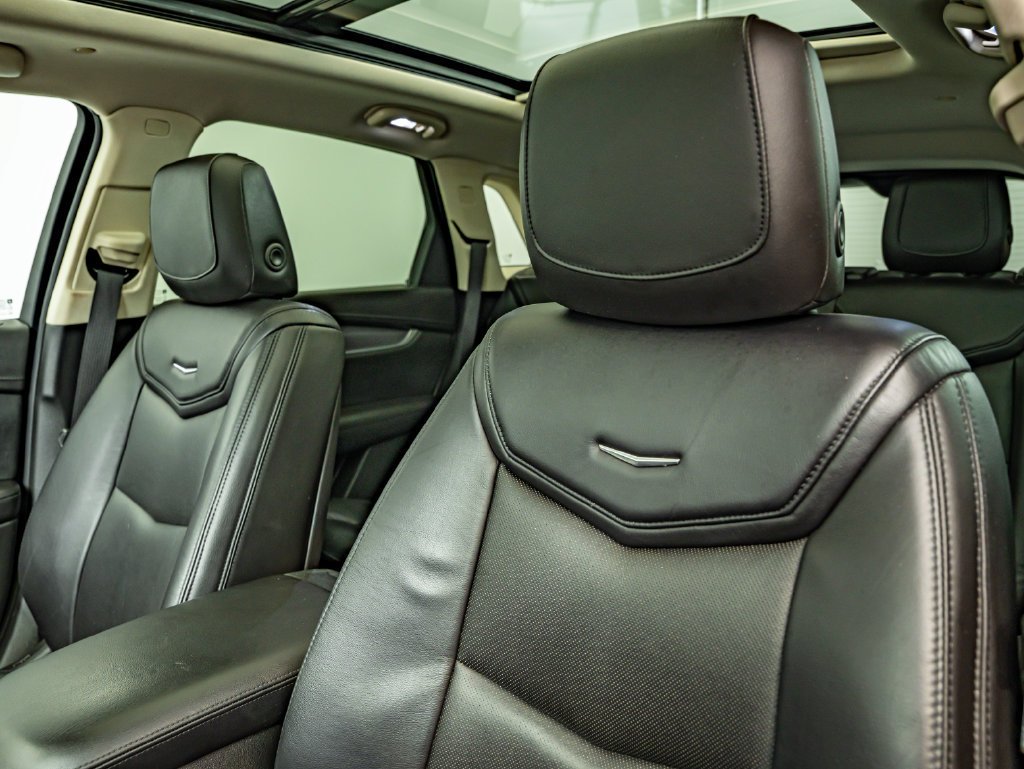 Used 2017 Silver Coast Metallic Cadillac Luxury image 32