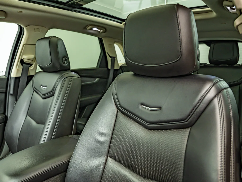 Used 2017 Silver Coast Metallic Cadillac Luxury image 32