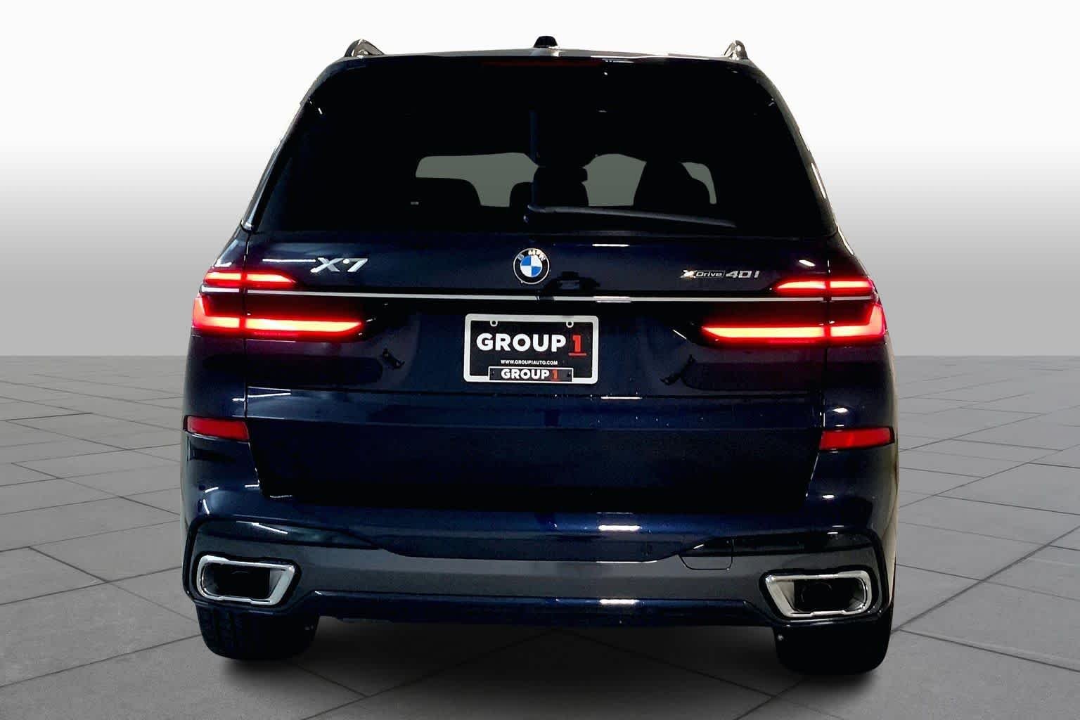 New 2026 Carbon Black Metallic BMW xDrive40i image 4