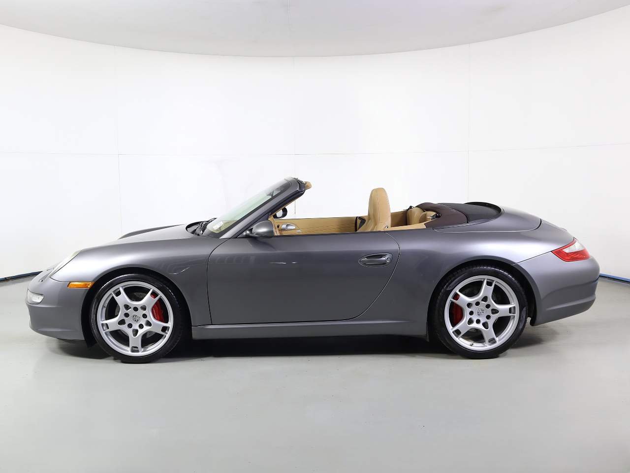Used 2007 Grey Porsche Carrera S image 2