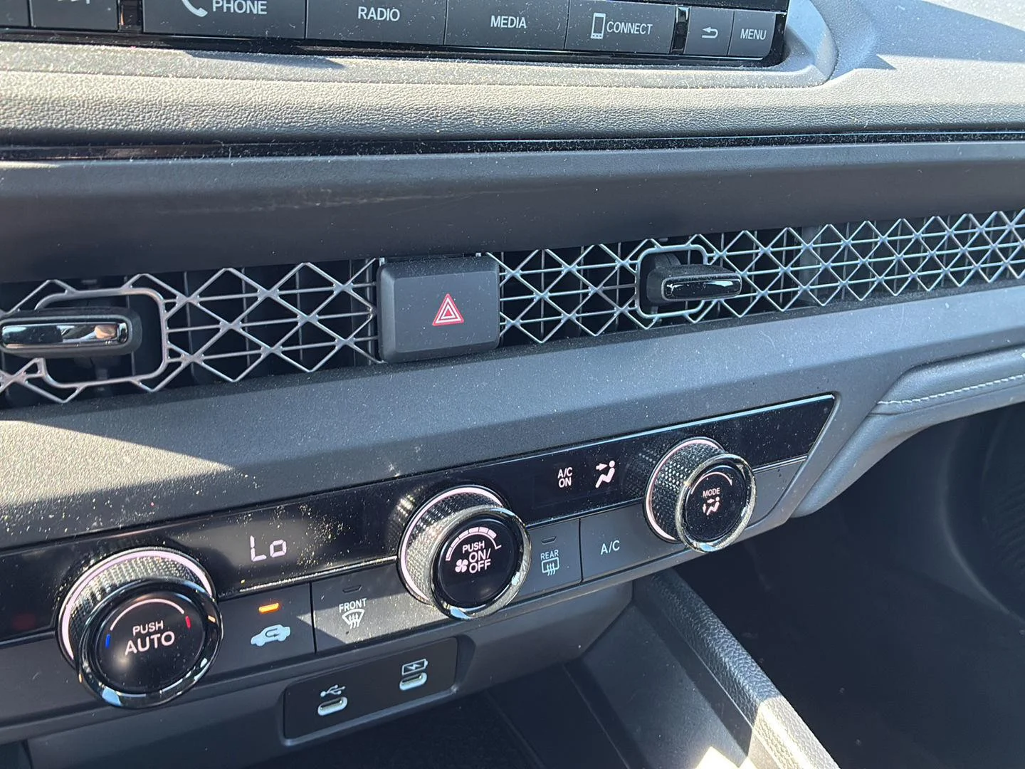 Used 2023 Platinum White Pearl Honda LX image 4