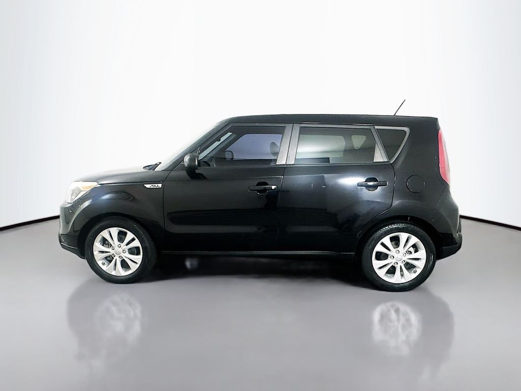Used 2015 Black Kia Plus image 8