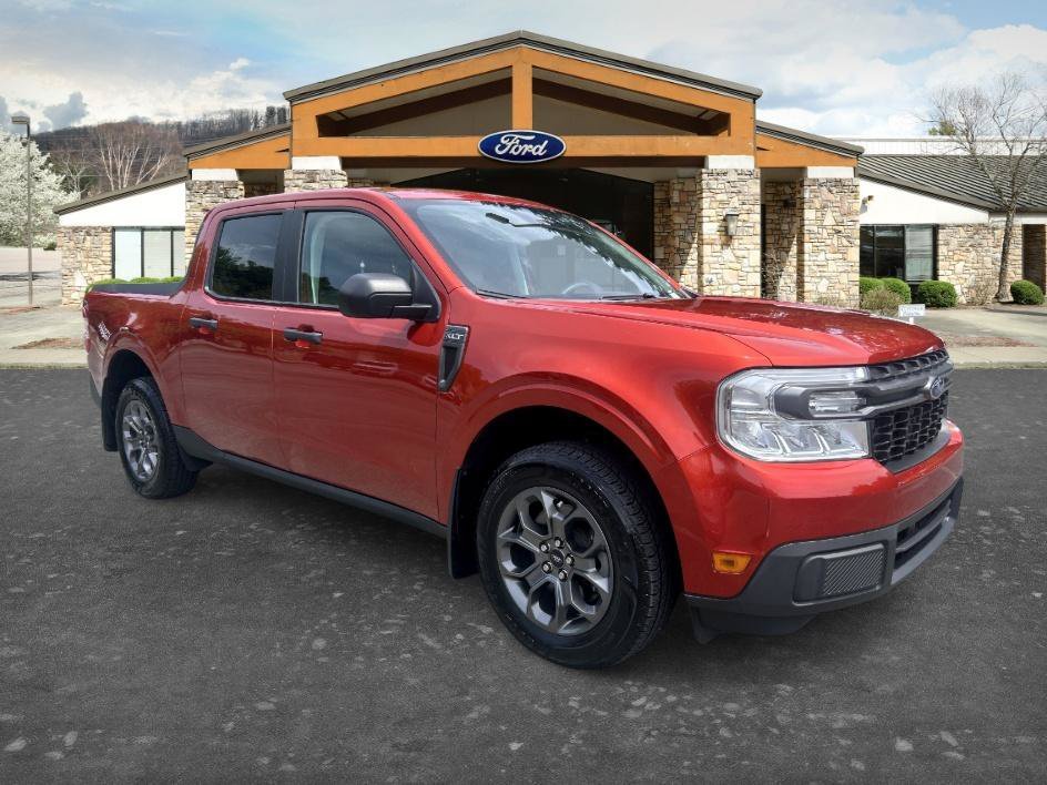 Used 2022 Chili Pepper Red Ford XLT image 3