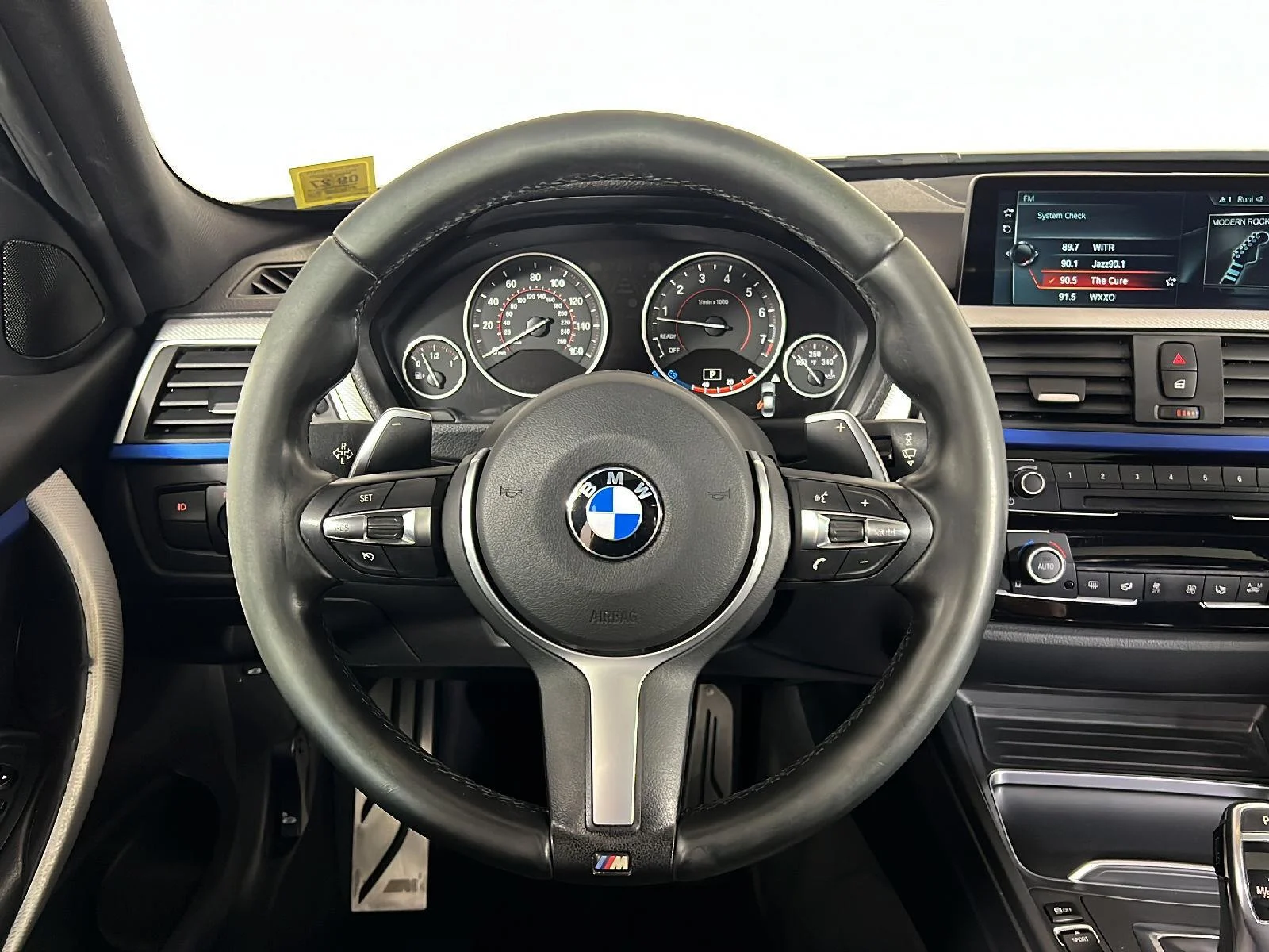 Used 2017  BMW 330i xDrive image 17