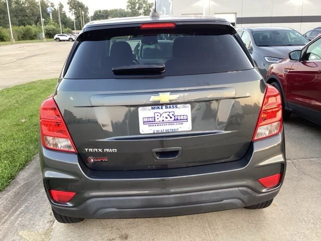 Used 2020 Gray Chevrolet LS image 28