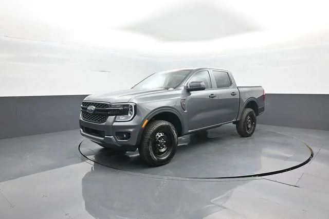 New 2026 Gray Ford XL image 4