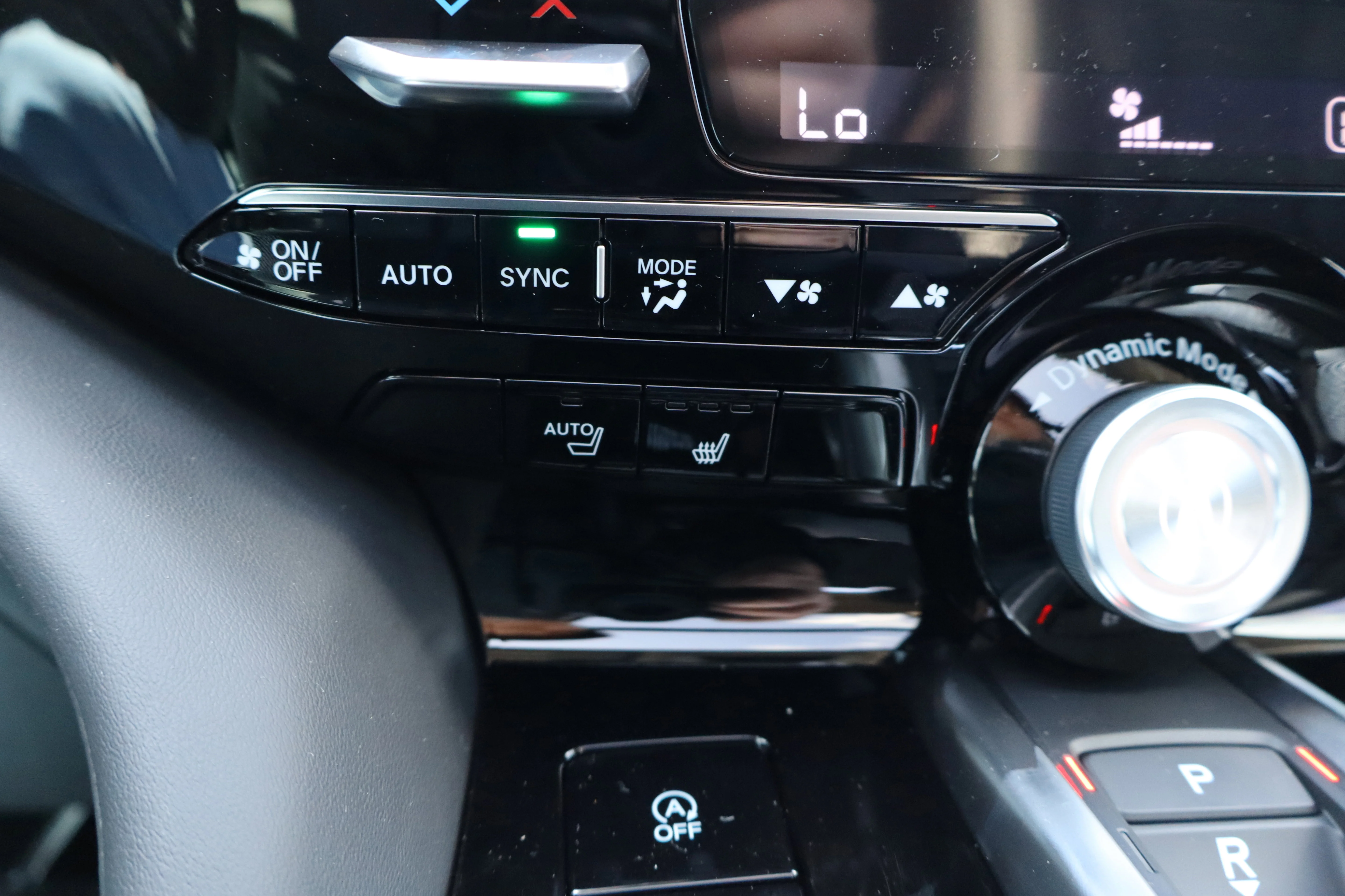 New 2026 Solar Silver Metallic Acura w/Technology Package image 18