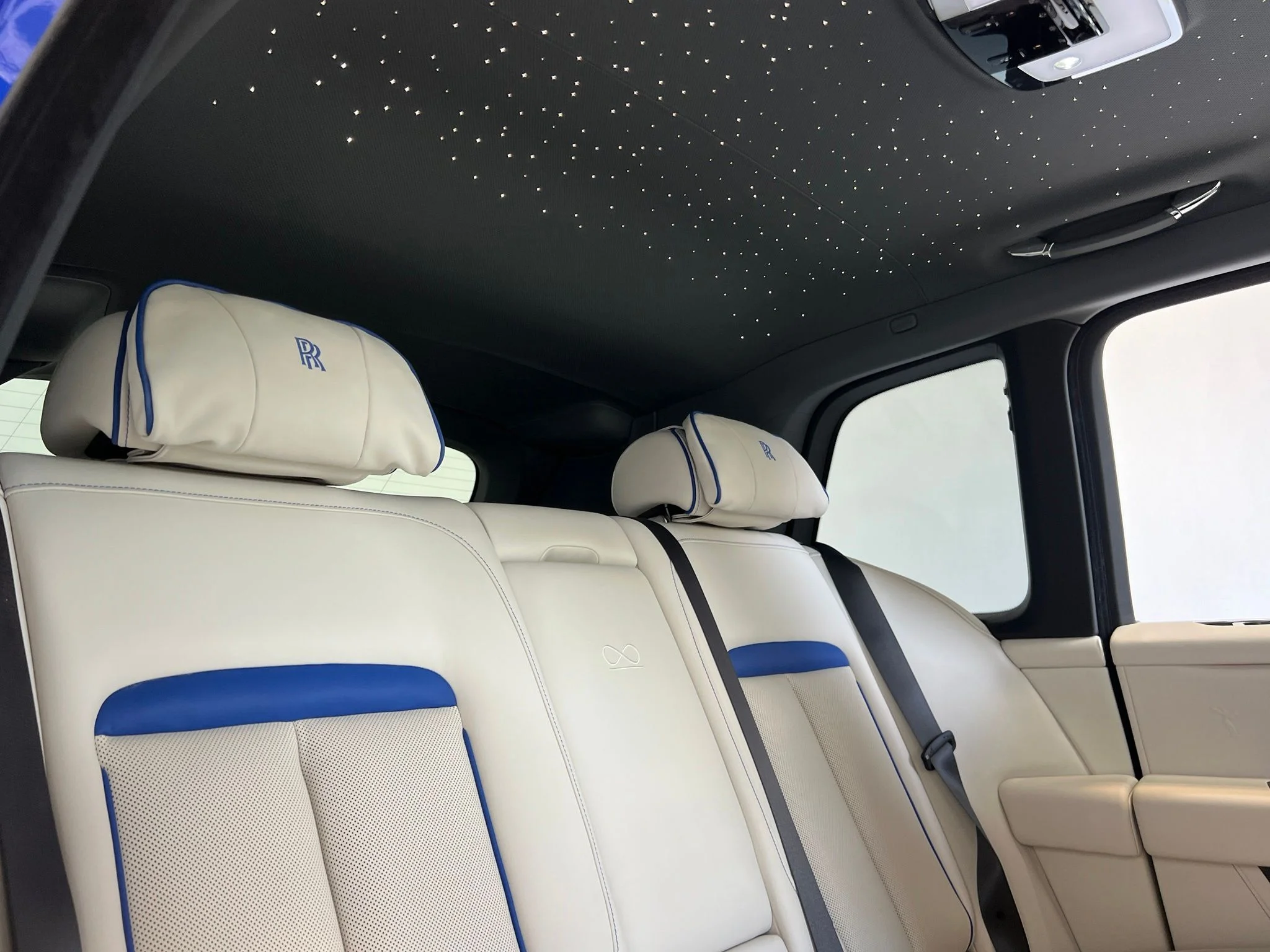 Used 2024 Blue Rolls-Royce Black Badge image 28