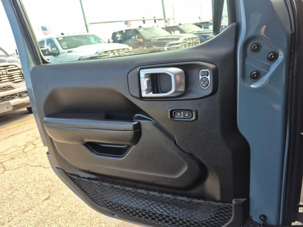 Used 2024 Gray Jeep Sport S image 12