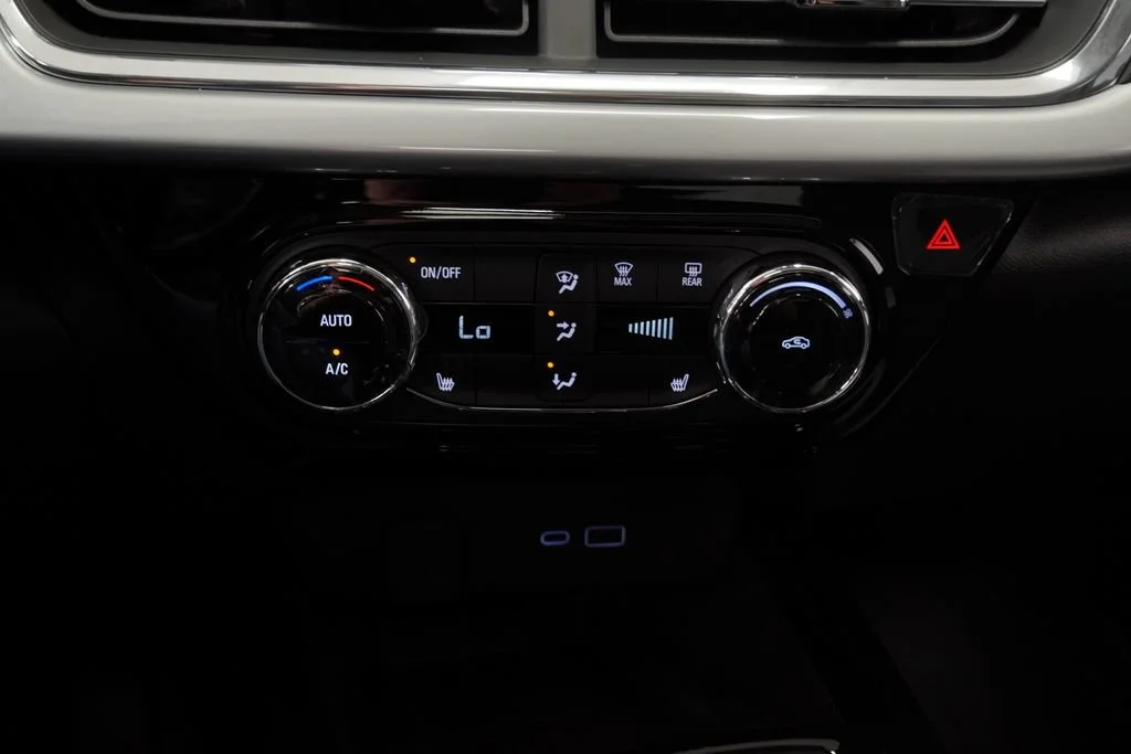 New 2026 Mosaic Black Metallic Chevrolet LT image 17