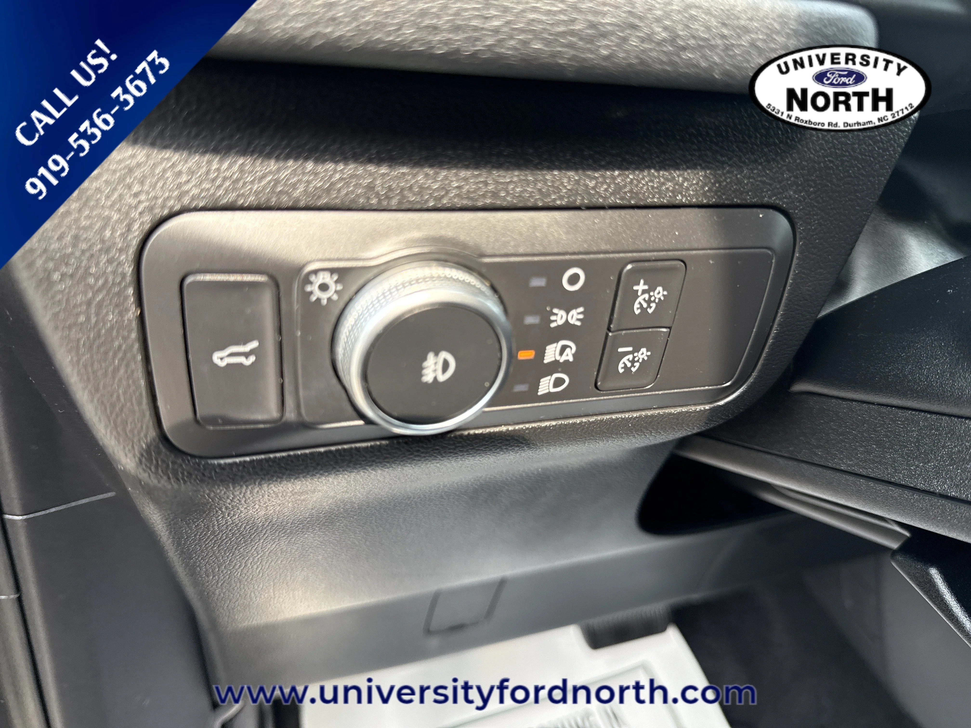 Used 2020 Magnetic Metallic Ford SEL image 16