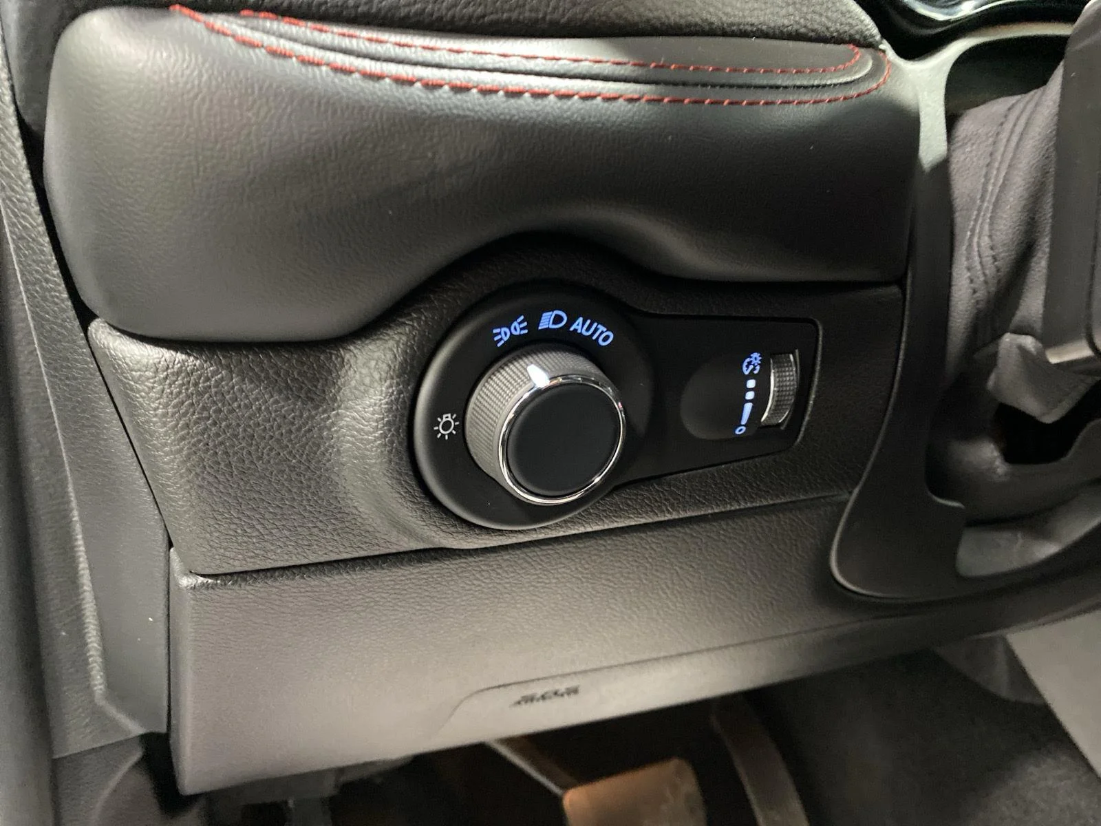 Used 2025 White Knuckle Dodge R/T image 20