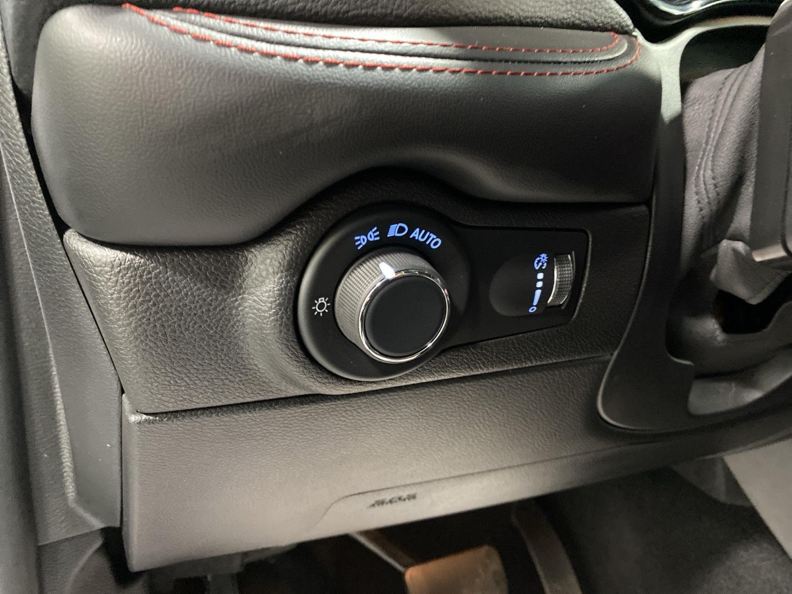 Used 2025 White Knuckle Dodge R/T image 20