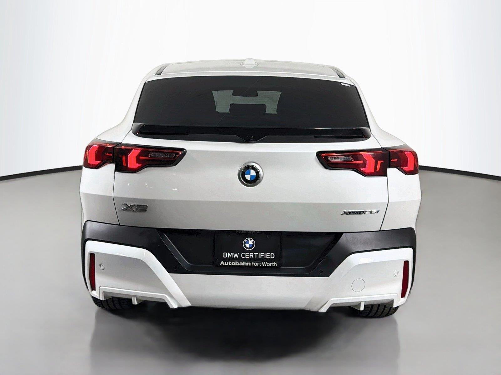 Certified Used 2025 Mineral White Metallic BMW xDrive28i image 6
