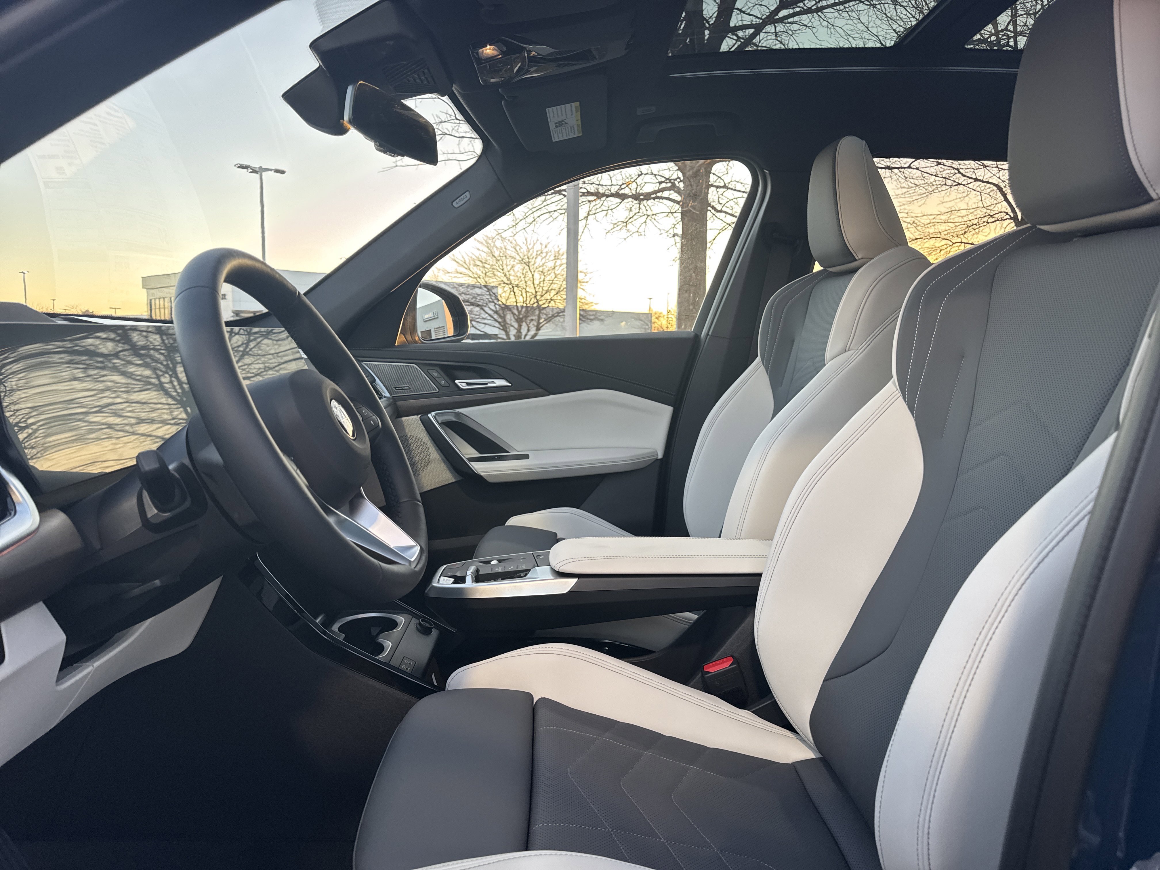 New 2026 0C7R Night Dusk Blue Metallic BMW xDrive28i image 10