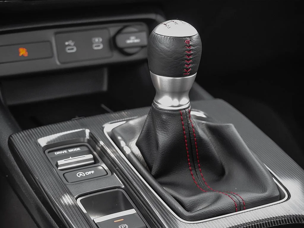 New 2026 Crystal Black Pearl Honda Si Shift into something special. image 17
