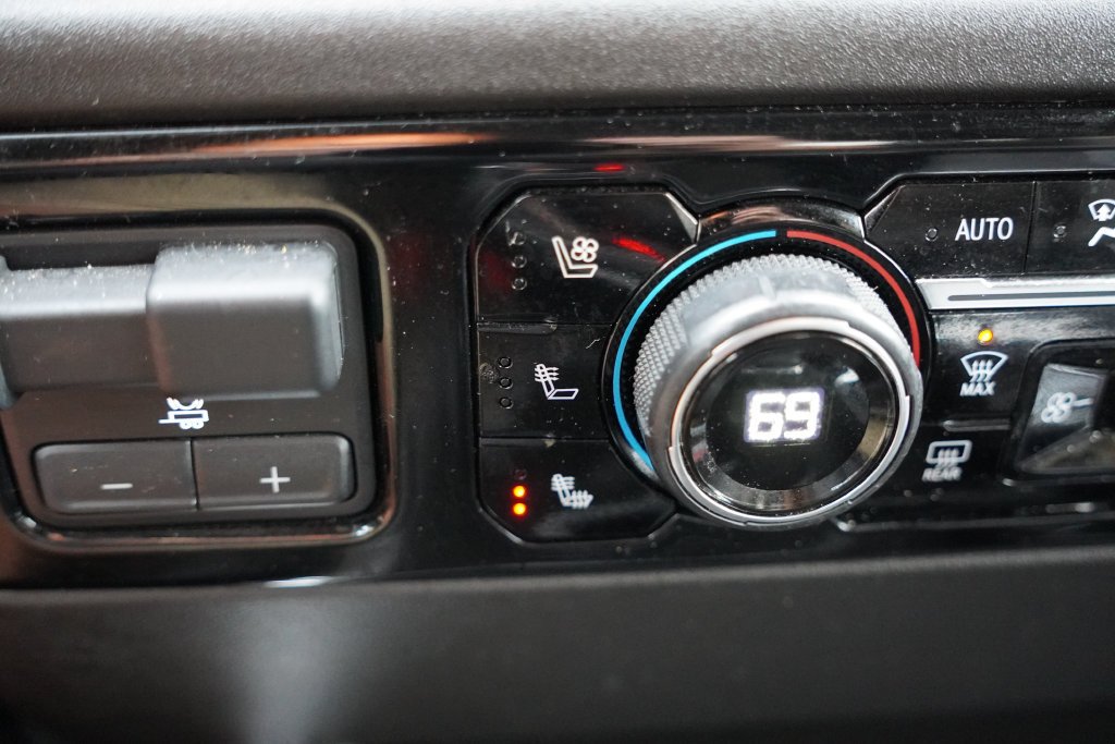 2024 Chevrolet Silverado 1500 LTZ - Photo 30