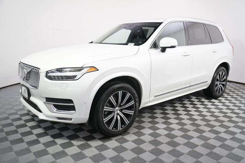 Used 2025 Volvo XC90 Plus with VIN YV4062PE6S1342638 for sale in Minneapolis, Minnesota