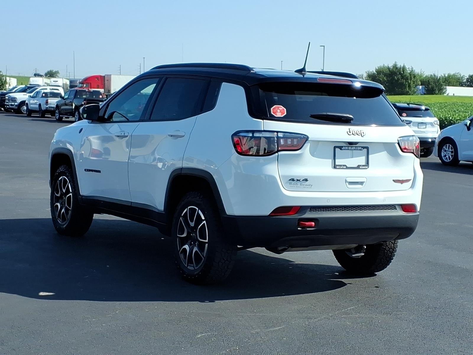 2025 Jeep Compass Trailhawk - Photo 14