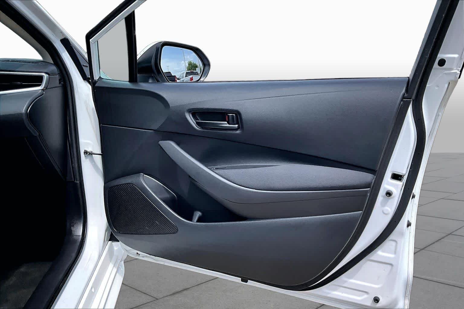 Used 2024 Ice Cap Toyota LE image 21