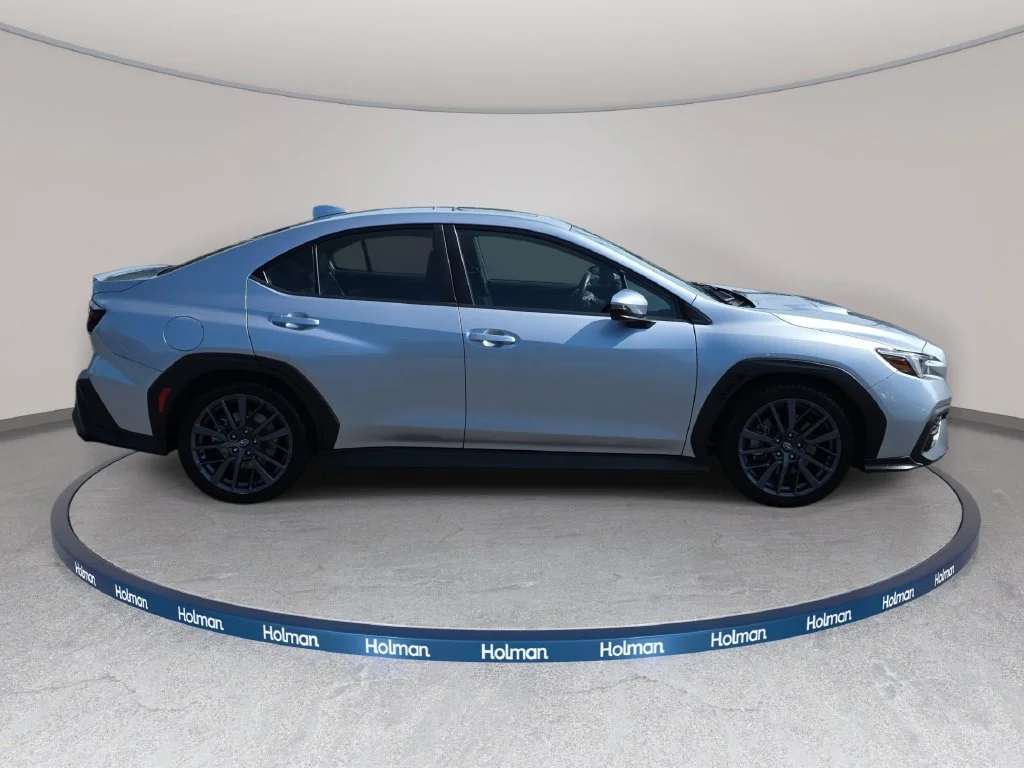Certified Used 2022 Ice Silver Metallic Subaru GT image 4
