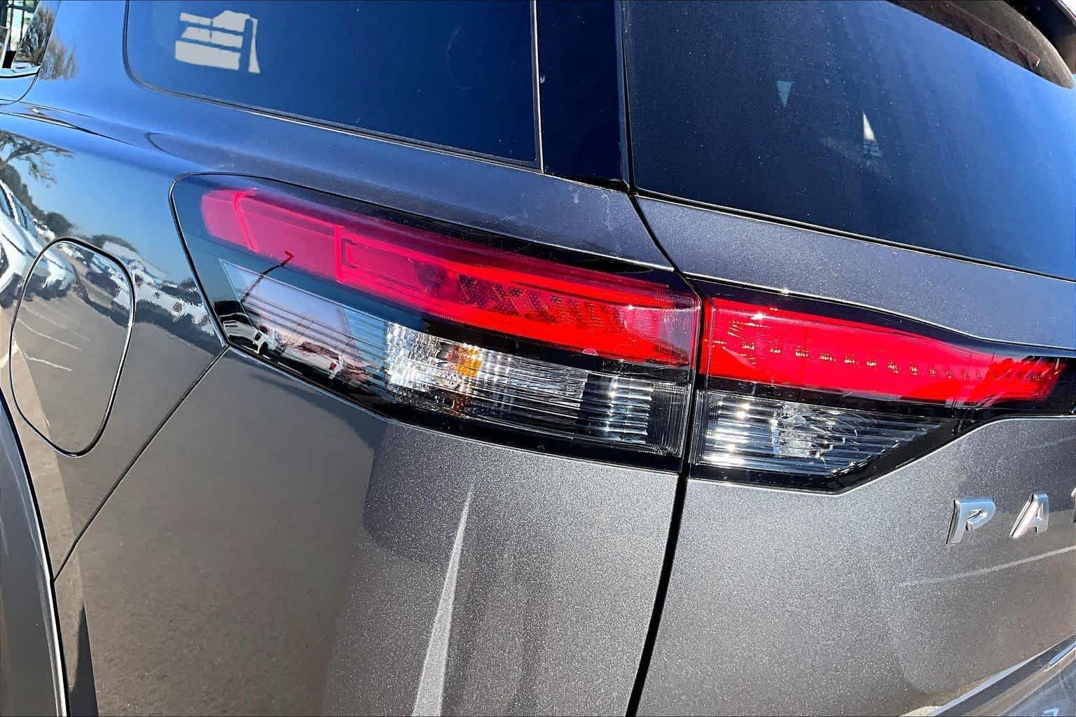 Used 2025 Gun Metallic Nissan Platinum image 29