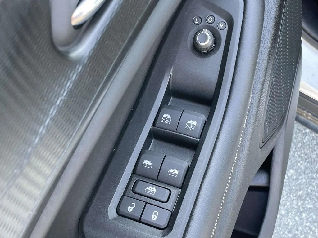 2025 Jeep Grand Cherokee Altitude - Photo 6