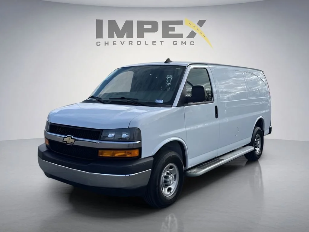 2024 Chevrolet Express 2500 Work Van HD's photo