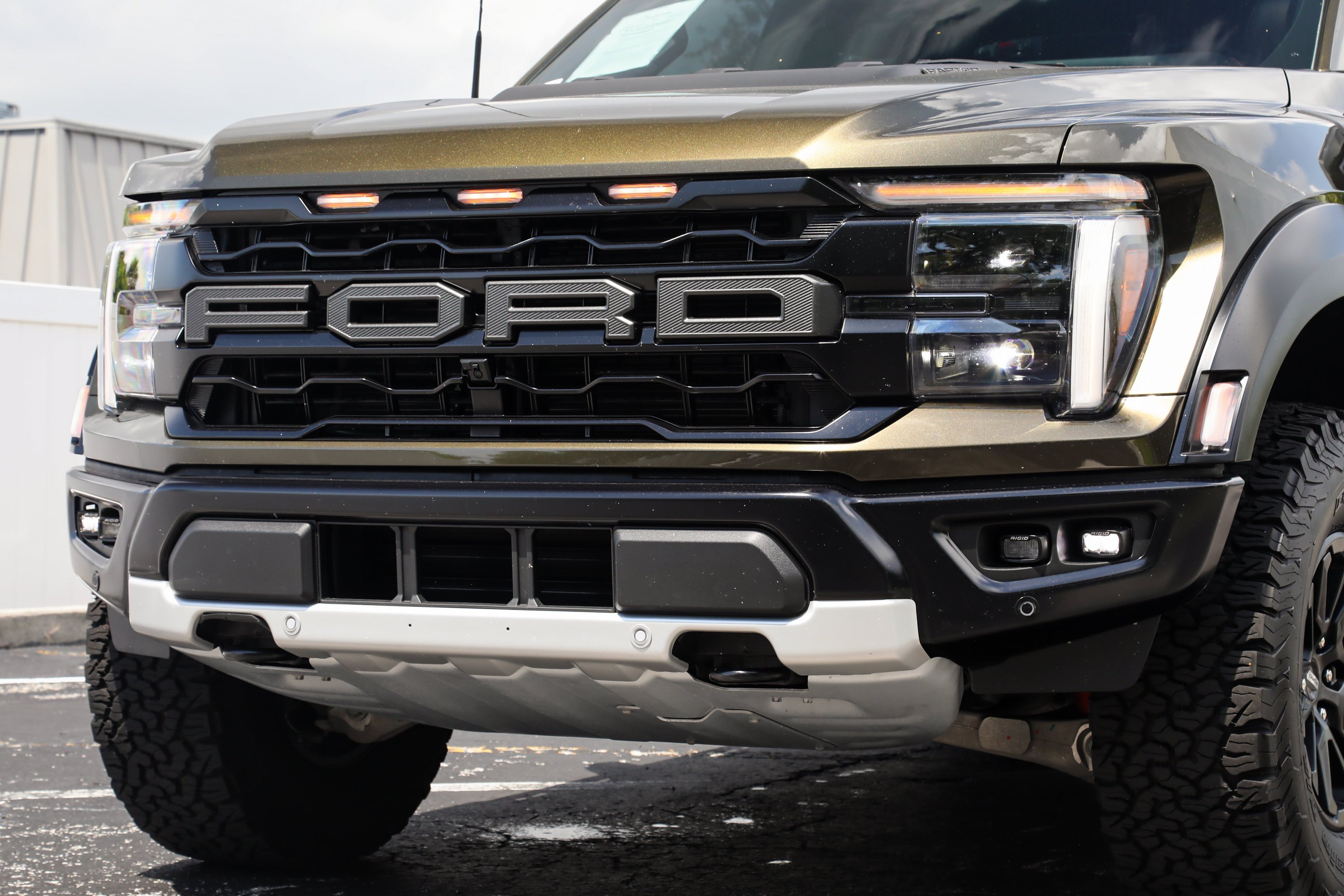 Used 2025 Green Ford Raptor image 11