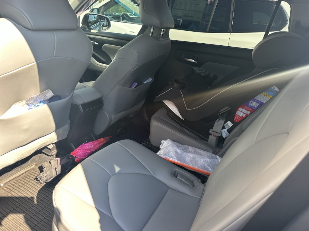 Used 2021 Moon Dust Toyota XLE image 4
