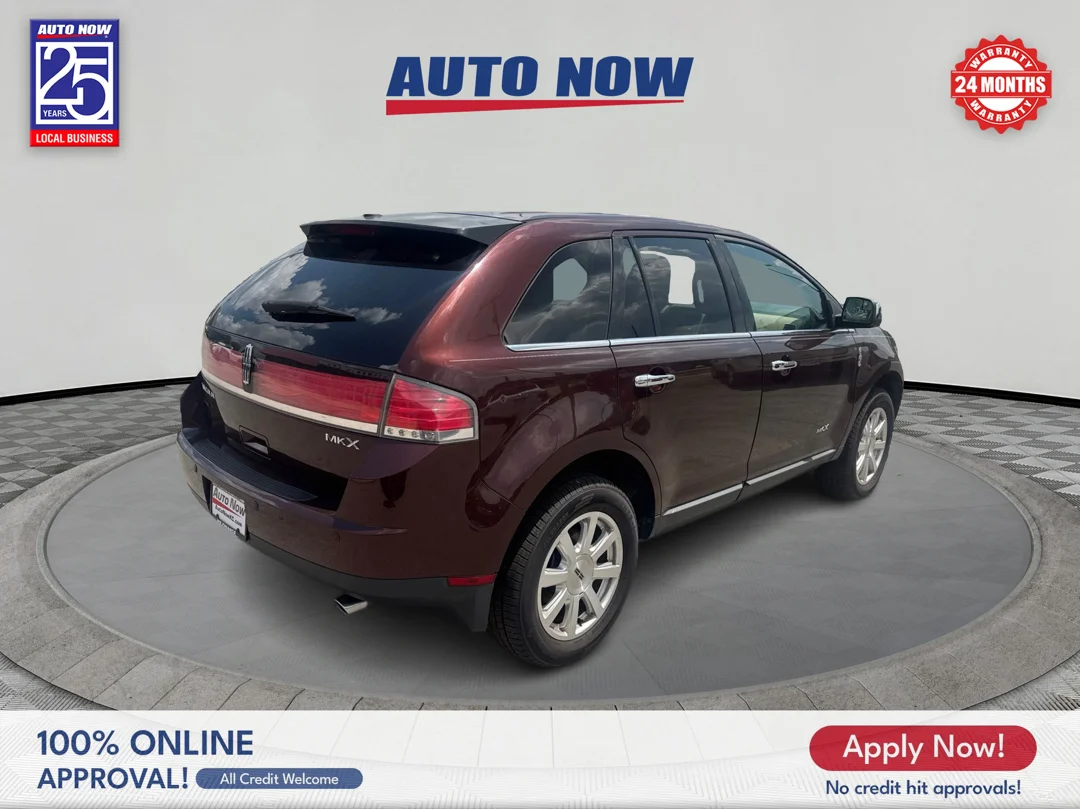 Used 2010 RED Lincoln base image 5