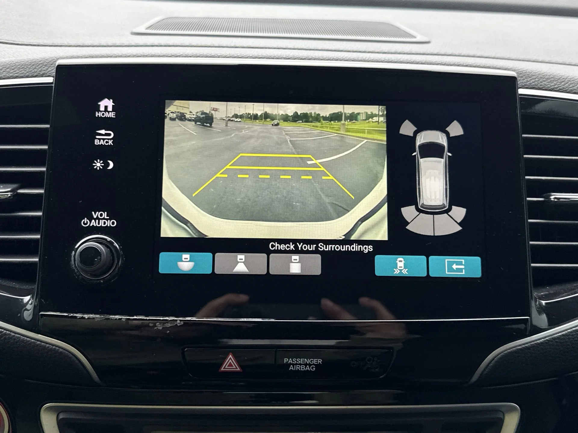 Used 2021 Platinum White Pearl Honda Touring image 17