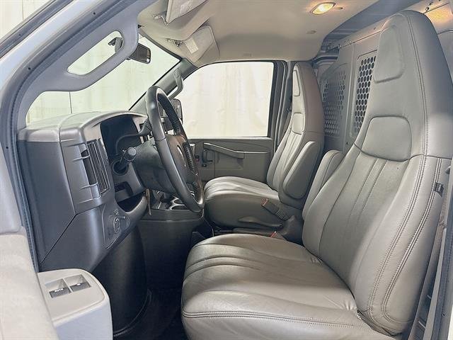 2021 GMC Savana Cargo Work Van - Photo 47