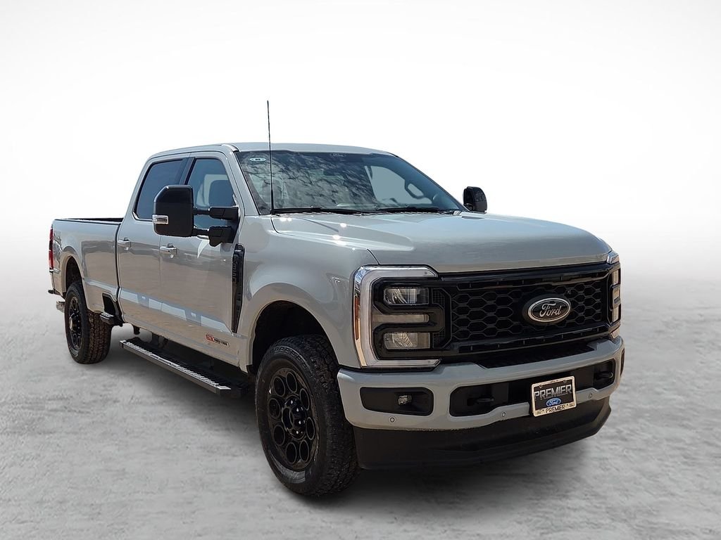 2026 Ford Super Duty F-350 Lariat