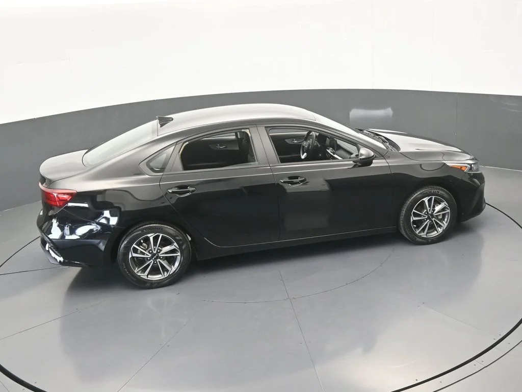 Used 2023 Aurora Black Pearl Kia LXS image 47