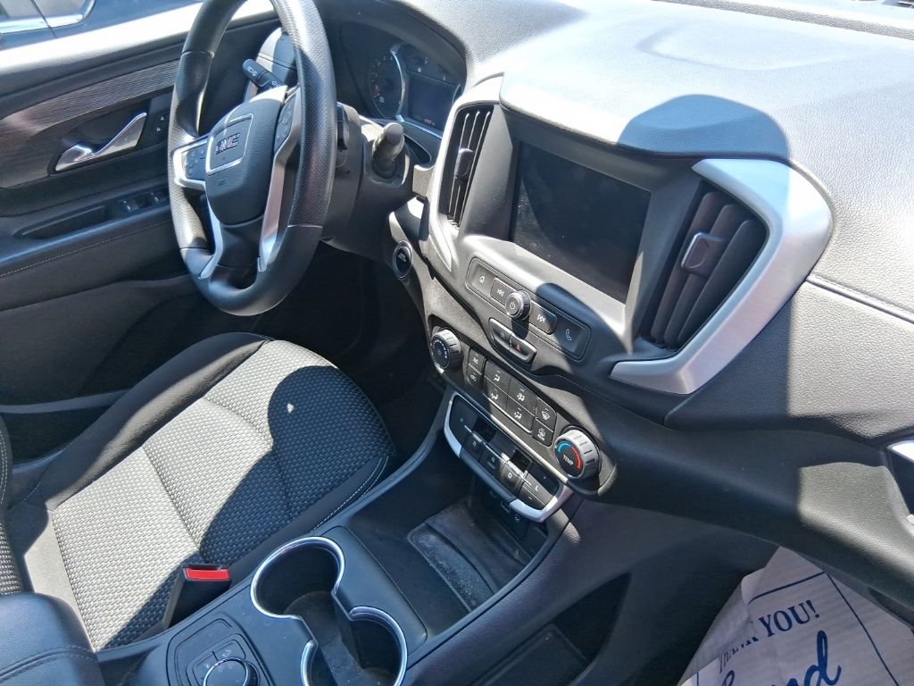 Used 2022 Silver GMC SLE image 7