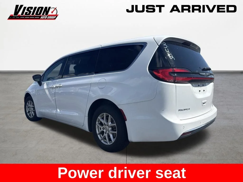 Used 2024 White Chrysler Touring L image 8