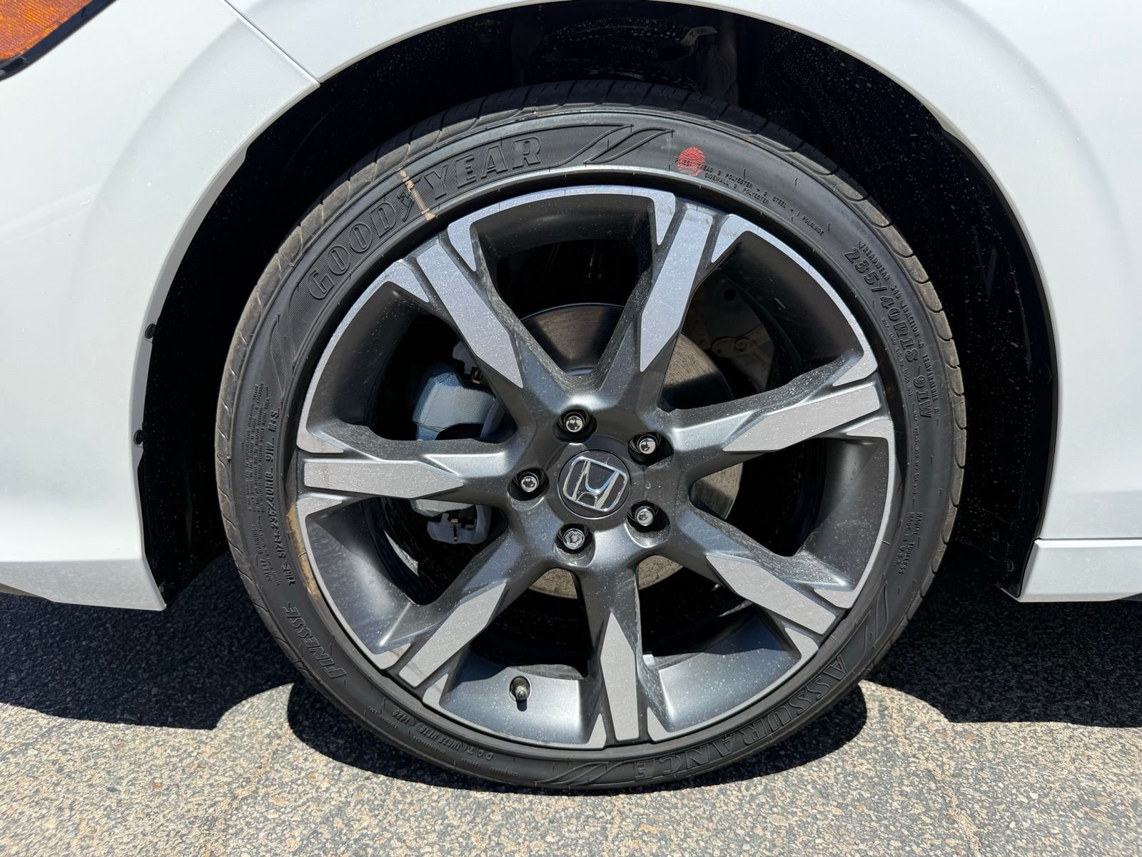 New 2026 Platinum White Pearl Honda Sport Touring image 39