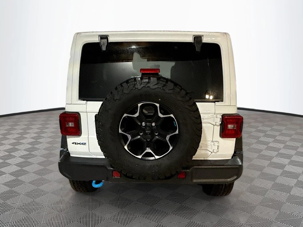 Used 2022 White Jeep Unlimited Rubicon 4xe image 7