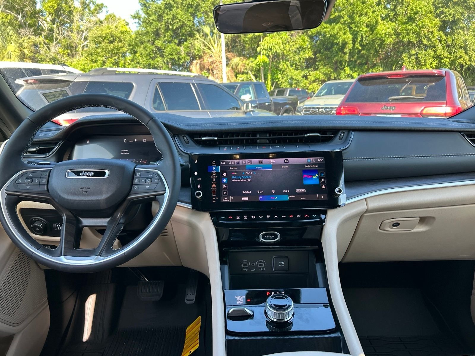 Used 2026 White/off-white Jeep Limited image 13