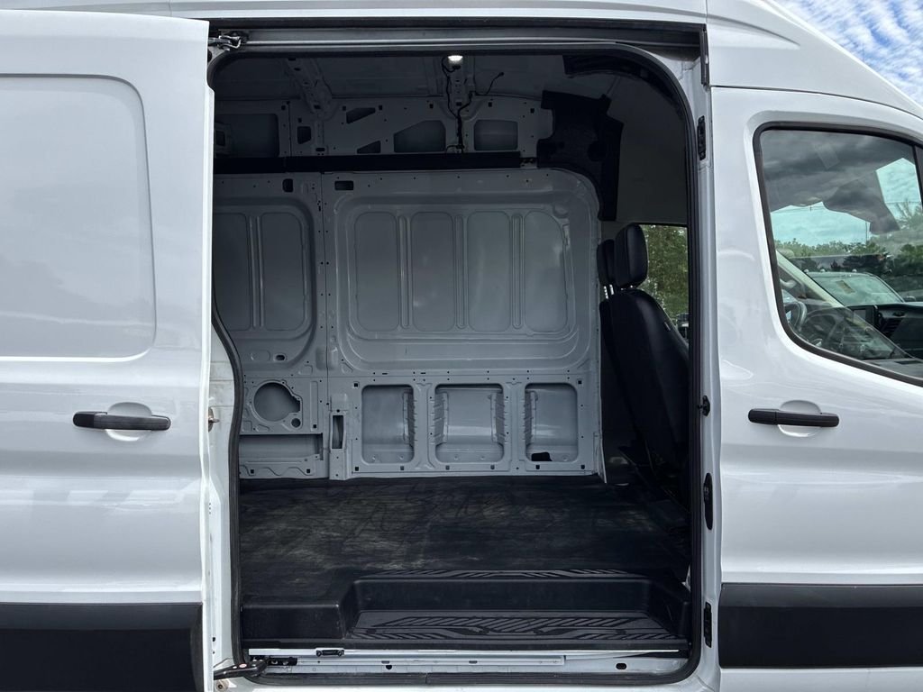 Used 2024 White Ford Base image 10