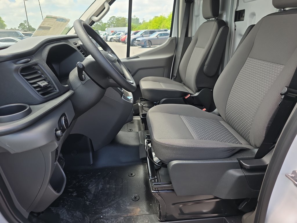 New 2026 Oxford White Ford Cargo Van image 12