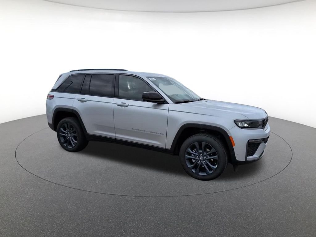 New 2026 Silver Zynith Jeep  image 3