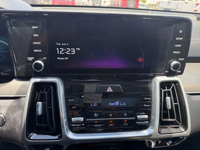 2023 Kia Sorento SX - Photo 11